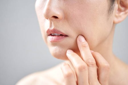 Middle-aged Japanese woman who cares about nasolabial fold